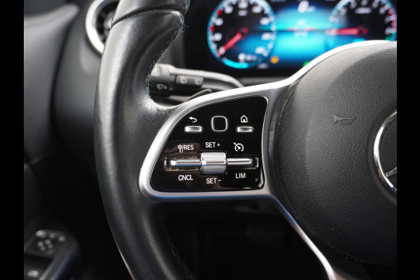 Mercedes-Benz GLA 250e Luxury // Trekhaak // Carplay // WideScreen // Navigatie // LED Koplampen // Cruise Control
