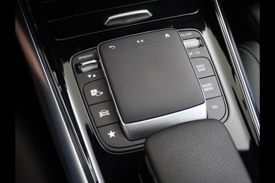 Mercedes-Benz GLA 250e Luxury // Trekhaak // Carplay // WideScreen // Navigatie // LED Koplampen // Cruise Control