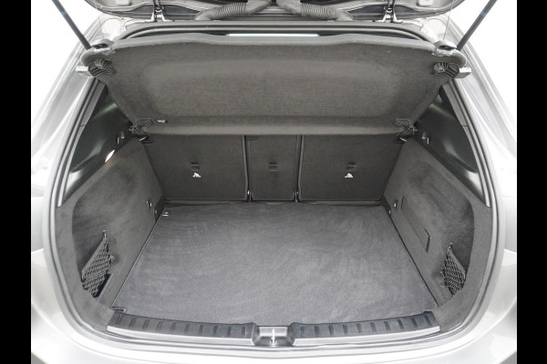 Mercedes-Benz GLA 250 e AMG // Panoramadak // 20" AMG Velgen // Nightpakket // Sfeerverlichting // Camera //