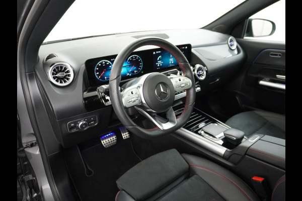 Mercedes-Benz GLA 250 e AMG // Panoramadak // 20" AMG Velgen // Nightpakket // Sfeerverlichting // Camera //