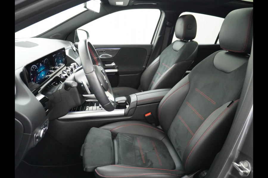 Mercedes-Benz GLA 250 e AMG // Panoramadak // 20" AMG Velgen // Nightpakket // Sfeerverlichting // Camera //