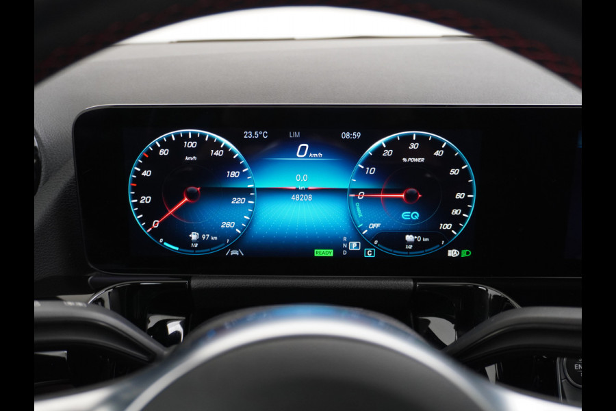 Mercedes-Benz GLA 250 e AMG // Panoramadak // 20" AMG Velgen // Nightpakket // Sfeerverlichting // Camera //