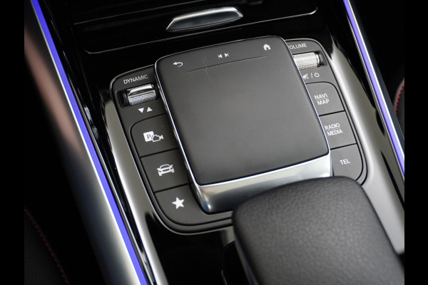 Mercedes-Benz GLA 250 e AMG // Panoramadak // 20" AMG Velgen // Nightpakket // Sfeerverlichting // Camera //