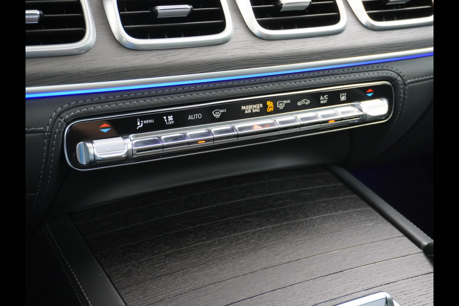 Mercedes-Benz GLE Coupé 350e AMG // Luchtvering // Massage Stoelen // Panoramadak // Trekhaak 3500kg // Headup // Nappa Leer // Stoelkoeling // Bu