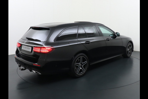 Mercedes-Benz E-Klasse 300e AMG // Trekhaak 2100kg // 360 Camera // Schuifdak // Night pakket // Elek. Achterklep // Carplay