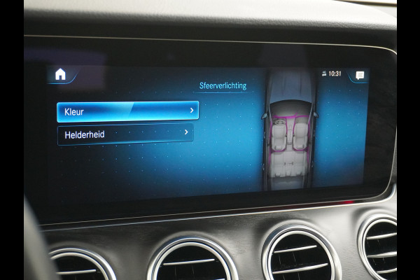 Mercedes-Benz E-Klasse 300e AMG // Trekhaak 2100kg // 360 Camera // Schuifdak // Night pakket // Elek. Achterklep // Carplay