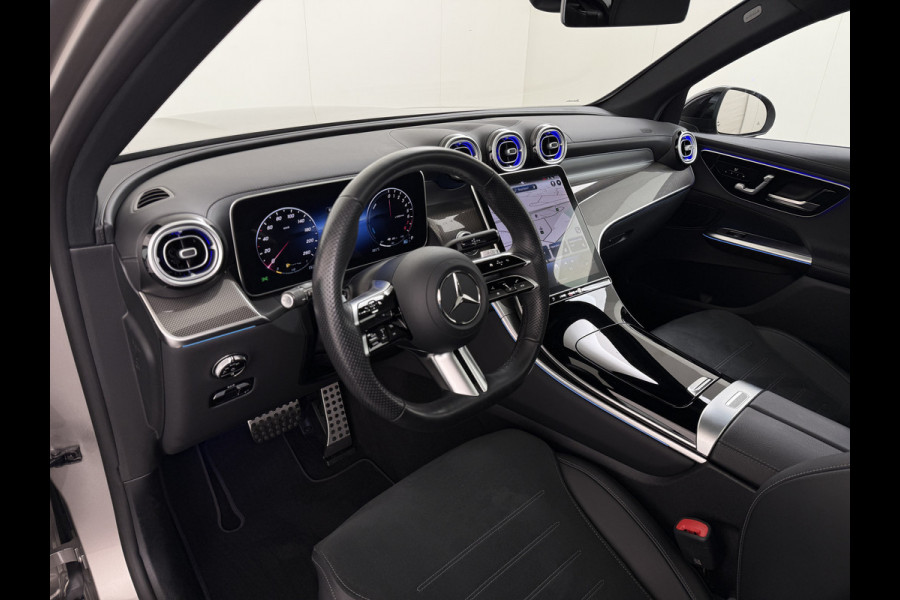 Mercedes-Benz GLC 400e 4Matic AMG 381PK // Airmatic // Trekhaak // Panoramadak // Achteras besturing // Memory // Treeplanken // 20 inch // Camera