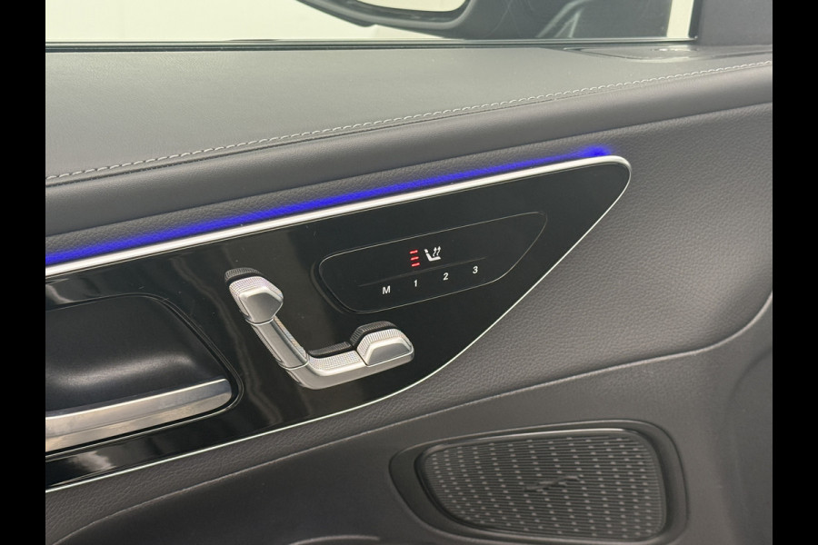 Mercedes-Benz GLC 400e 4Matic AMG 381PK // Airmatic // Trekhaak // Panoramadak // Achteras besturing // Memory // Treeplanken // 20 inch // Camera