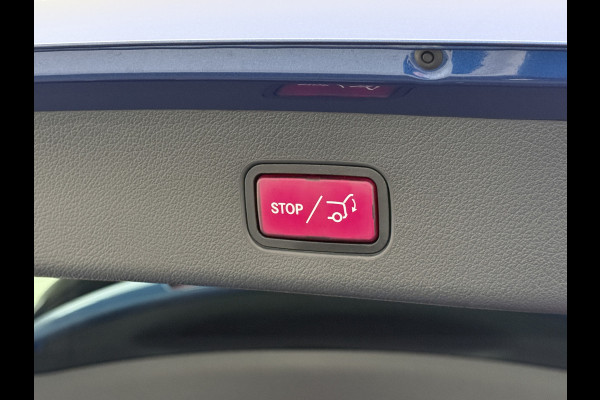 Mercedes-Benz GLC 300e AMG 4Matic // Trekhaak // Massage // Burmester 3D // Multi Contour Stoelen // 360 // Distronic // Panoramadak // AirBalance