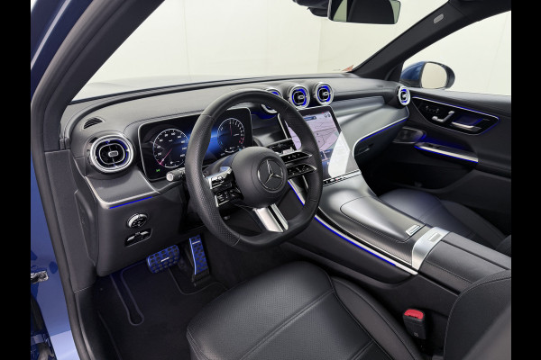 Mercedes-Benz GLC 300e AMG 4Matic // Trekhaak // Massage // Burmester 3D // Multi Contour Stoelen // 360 // Distronic // Panoramadak // AirBalance