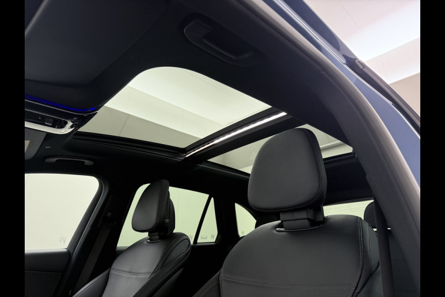 Mercedes-Benz GLC 300e AMG 4Matic // Trekhaak // Massage // Burmester 3D // Multi Contour Stoelen // 360 // Distronic // Panoramadak // AirBalance