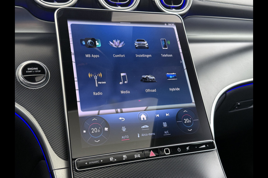 Mercedes-Benz GLC 300e AMG 4Matic // Trekhaak // Massage // Burmester 3D // Multi Contour Stoelen // 360 // Distronic // Panoramadak // AirBalance