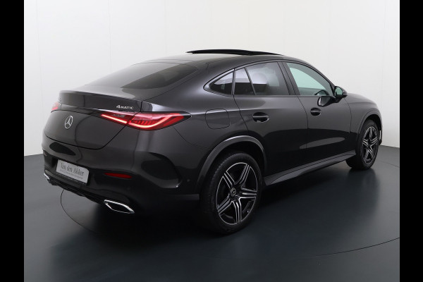 Mercedes-Benz GLC 300e AMG Coupé 4Matic // Trekhaak // Panoramadak // Headup Display // Burmester 3D // 360 Camera // Night pakket // Memory // Sf