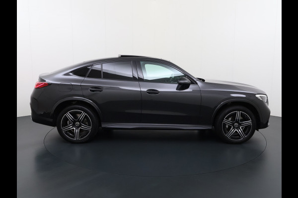 Mercedes-Benz GLC 300e AMG Coupé 4Matic // Trekhaak // Panoramadak // Headup Display // Burmester 3D // 360 Camera // Night pakket // Memory // Sf
