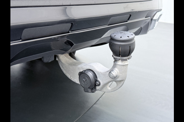 Mercedes-Benz GLC 300e AMG Coupé 4Matic // Trekhaak // Panoramadak // Headup Display // Burmester 3D // 360 Camera // Night pakket // Memory // Sf