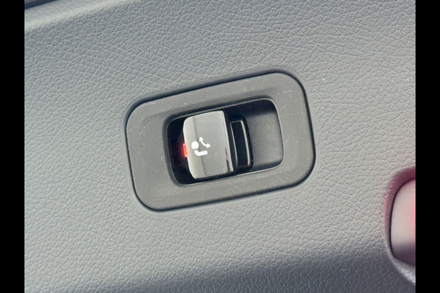 Mercedes-Benz GLC 300e AMG Coupé 4Matic // Trekhaak // Panoramadak // Headup Display // Burmester 3D // 360 Camera // Night pakket // Memory // Sf