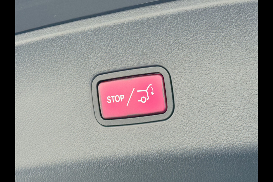 Mercedes-Benz GLC 300e AMG Coupé 4Matic // Trekhaak // Panoramadak // Headup Display // Burmester 3D // 360 Camera // Night pakket // Memory // Sf