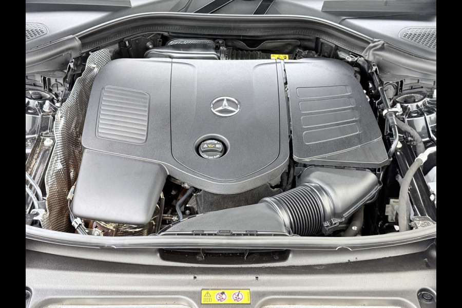 Mercedes-Benz GLC 300e AMG Coupé 4Matic // Trekhaak // Panoramadak // Headup Display // Burmester 3D // 360 Camera // Night pakket // Memory // Sf