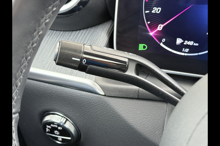 Mercedes-Benz GLC 300e AMG Coupé 4Matic // Trekhaak // Panoramadak // Headup Display // Burmester 3D // 360 Camera // Night pakket // Memory // Sf