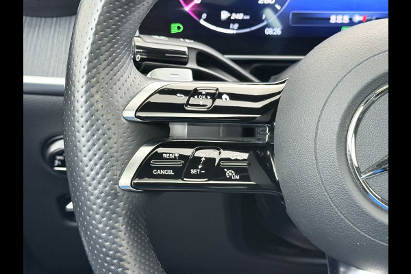 Mercedes-Benz GLC 300e AMG Coupé 4Matic // Trekhaak // Panoramadak // Headup Display // Burmester 3D // 360 Camera // Night pakket // Memory // Sf