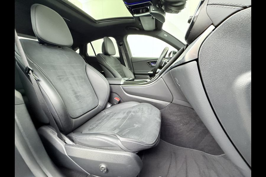Mercedes-Benz GLC 300e AMG Coupé 4Matic // Trekhaak // Panoramadak // Headup Display // Burmester 3D // 360 Camera // Night pakket // Memory // Sf