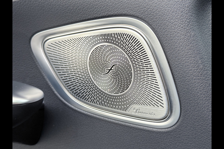 Mercedes-Benz GLC 300e AMG Coupé 4Matic // Trekhaak // Panoramadak // Headup Display // Burmester 3D // 360 Camera // Night pakket // Memory // Sf