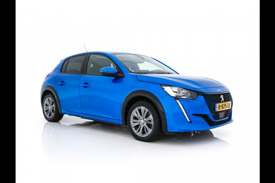 Peugeot e-208 EV Allure 50 kWh {SOH-91%} Aut *FULL-LED | DIGI-COCKPIT | BLINDSPOT | CAMERA | NAVI-FULLMAP | LANE-ASSIST | KEYLESS | DAB | CCS-FASTLOADER | TOP-VIEW | AMBIENT-LIGHT | PRIVACY-GLASS | 17"ALU*