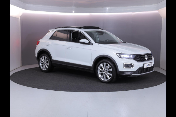 Volkswagen T-Roc 1.0 TSI Style 115pk 6bak| Panorama dak | LM-velgen| el. achterklep | Climatronic