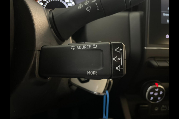 Renault Clio 1.0 TCe 90 Equilibre AIRCO NAVI CRUISE APPLE CARPLAY ELEK RAMEN CENT VERG METALLIC LAK ZEER NETTE AUTO