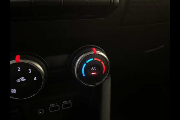 Renault Clio 1.0 TCe 90 Equilibre AIRCO NAVI CRUISE APPLE CARPLAY ELEK RAMEN CENT VERG METALLIC LAK ZEER NETTE AUTO