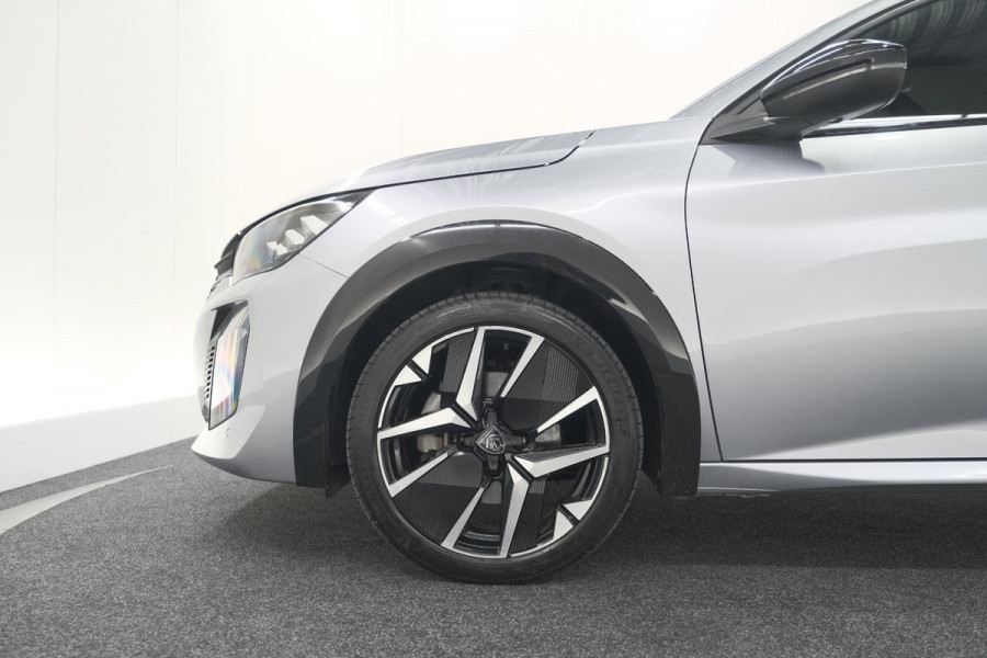 Peugeot 208 Hybrid 136 e-DCS6 GT Camera | Apple Carplay & Android Auto | Parkeersensoren