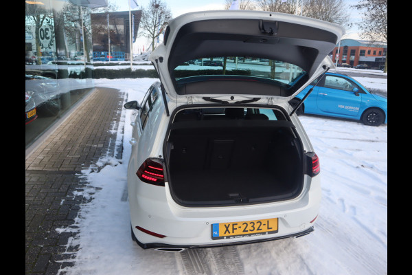 Volkswagen Golf 1.5 TSI Highline R-Line // Dealeronderhouden