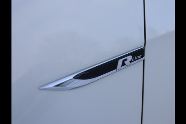 Volkswagen Golf 1.5 TSI Highline R-Line // Dealeronderhouden