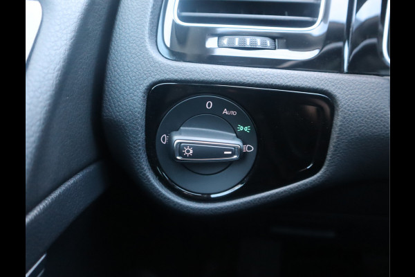 Volkswagen Golf 1.5 TSI Highline R-Line // Dealeronderhouden