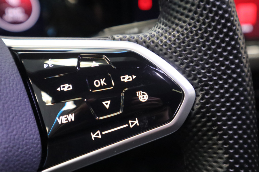 Volkswagen Golf 2.0 TSI GTI ACC Panoramadak Leder Memory seat Harman&kardon