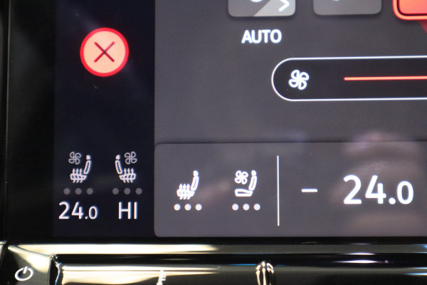 Volkswagen Golf 2.0 TSI GTI ACC Panoramadak Leder Memory seat Harman&kardon