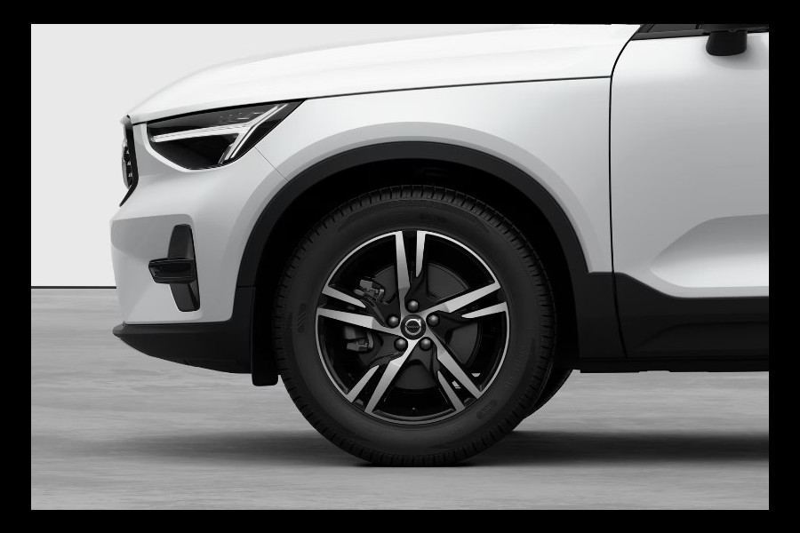 Volvo XC40 B4 211PK Automaat Plus Dark / Adaptive cruise control / Elektrische stoelen / Harman Kardon audio / Pilot assist / BLIS / Stoel en stuur verwarming / Elektrische achterklep / Parkeersensoren met camera / Google infotainment