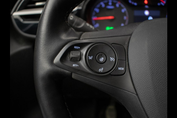 Opel Corsa 1.2 Edition Sport (APPLE CARPLAY,NAVI,STUURVERWARMING,CRUISE,PDC,BLACK EDITION,SPORTSTOELEN,LM VELGEN,NETTE STAAT)