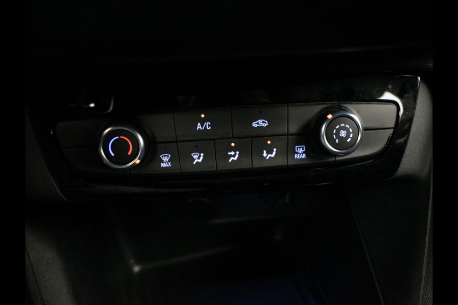 Opel Corsa 1.2 Edition Sport (APPLE CARPLAY,NAVI,STUURVERWARMING,CRUISE,PDC,BLACK EDITION,SPORTSTOELEN,LM VELGEN,NETTE STAAT)