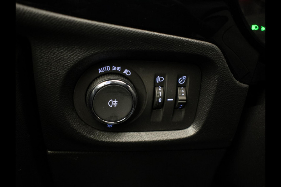 Opel Corsa 1.2 Edition Sport (APPLE CARPLAY,NAVI,STUURVERWARMING,CRUISE,PDC,BLACK EDITION,SPORTSTOELEN,LM VELGEN,NETTE STAAT)