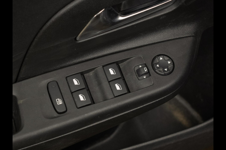 Opel Corsa 1.2 Edition Sport (APPLE CARPLAY,NAVI,STUURVERWARMING,CRUISE,PDC,BLACK EDITION,SPORTSTOELEN,LM VELGEN,NETTE STAAT)