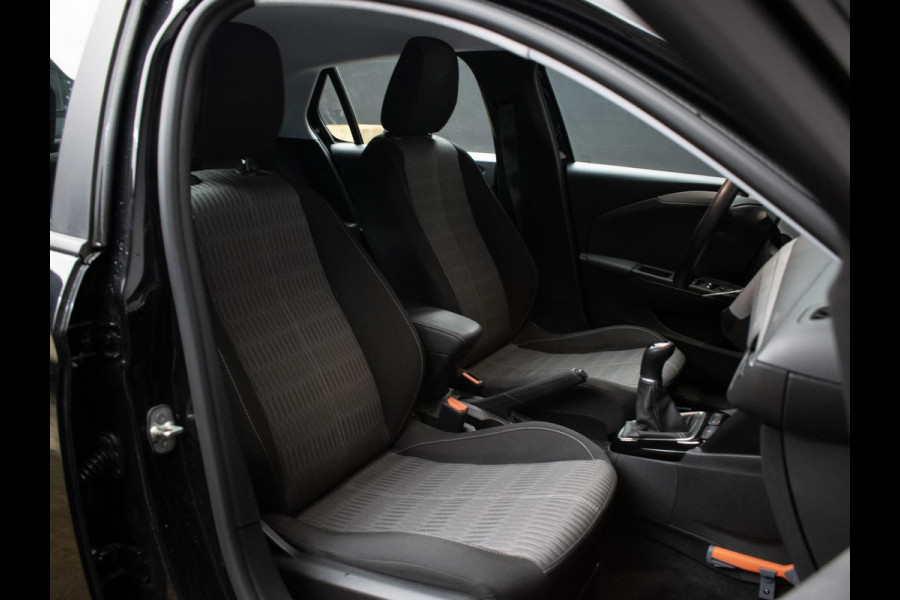 Opel Corsa 1.2 Edition Sport (APPLE CARPLAY,NAVI,STUURVERWARMING,CRUISE,PDC,BLACK EDITION,SPORTSTOELEN,LM VELGEN,NETTE STAAT)