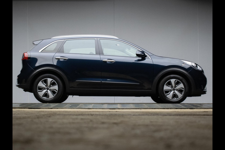 Kia Niro 1.6 GDi Hybrid DynamicLine Sport (NAVI,CAMERA,CRUISE,LANE ASSIST,LEDER,LED,SPORTSTOELEN,LM VELGEN,NETTE STAAT)