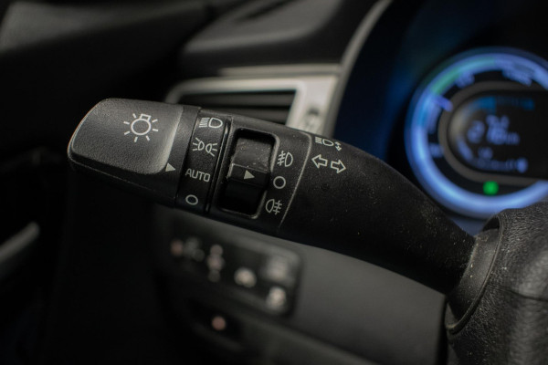 Kia Niro 1.6 GDi Hybrid DynamicLine Sport (NAVI,CAMERA,CRUISE,LANE ASSIST,LEDER,LED,SPORTSTOELEN,LM VELGEN,NETTE STAAT)