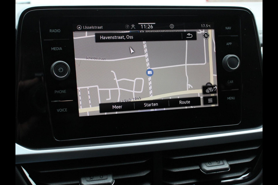 Volkswagen T-Roc 1.5 TSI 150pk DSG Life | Navigatie | Apple Carplay/Android Auto | Adaptive Cruise Control | Trekhaak | Parkeersensoren | Stoelverwarming | Ledverlichting | Getinte ramen | Climate Control |