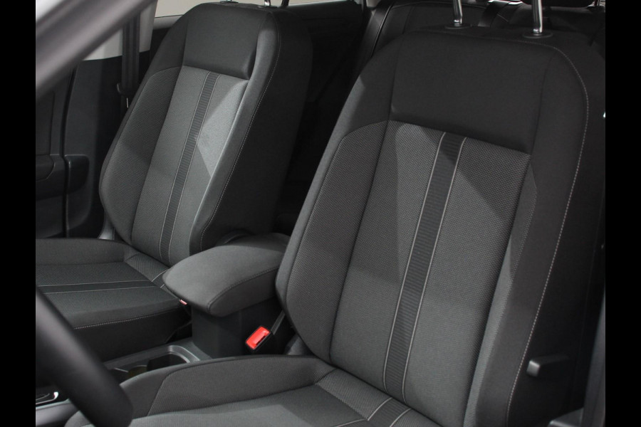 Volkswagen T-Roc 1.5 TSI 150pk DSG Life | Navigatie | Apple Carplay/Android Auto | Adaptive Cruise Control | Trekhaak | Parkeersensoren | Stoelverwarming | Ledverlichting | Getinte ramen | Climate Control |