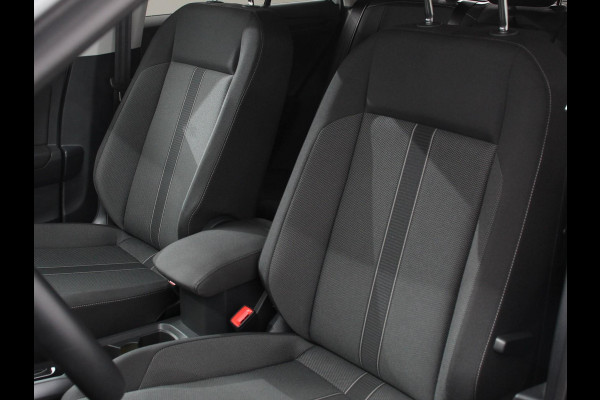 Volkswagen T-Roc 1.5 TSI 150pk DSG Life | Navigatie | Apple Carplay/Android Auto | Adaptive Cruise Control | Trekhaak | Parkeersensoren | Stoelverwarming | Ledverlichting | Getinte ramen | Climate Control |