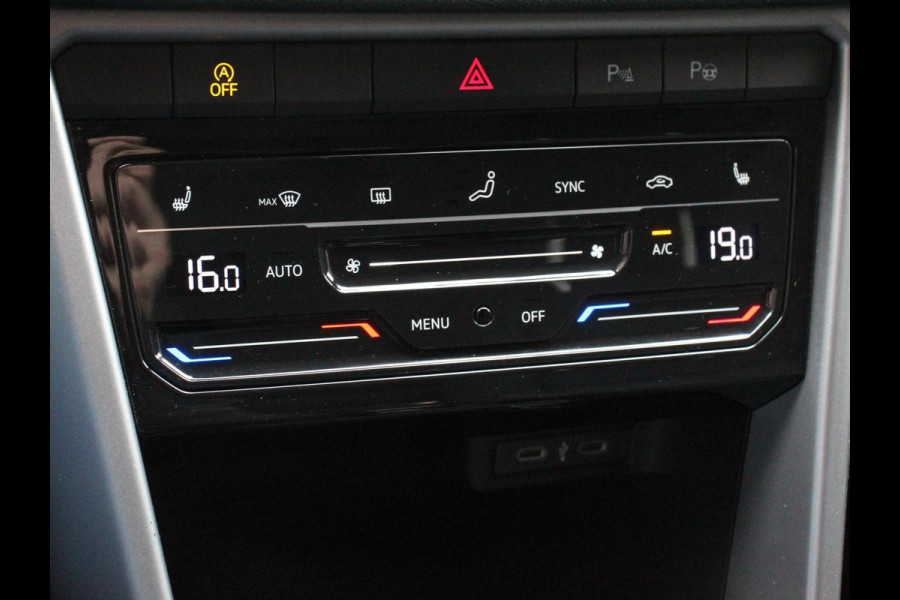 Volkswagen T-Roc 1.5 TSI 150pk DSG Life | Navigatie | Apple Carplay/Android Auto | Adaptive Cruise Control | Trekhaak | Parkeersensoren | Stoelverwarming | Ledverlichting | Getinte ramen | Climate Control |