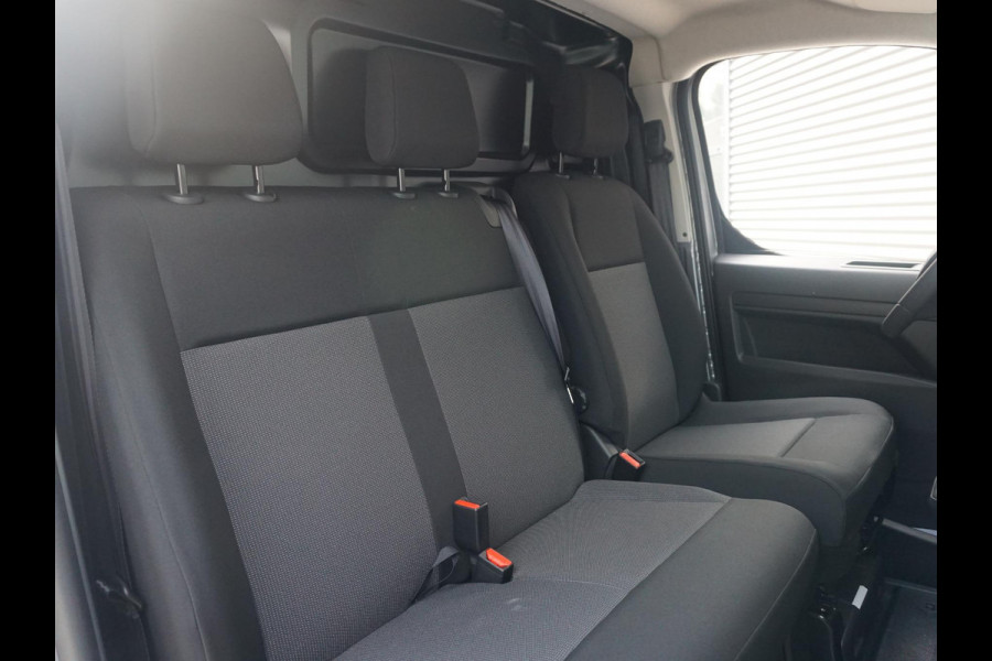 Opel Vivaro Electric L3 75 kWh | tot 8 jaar garantie | navigatie incl. Apple Carplay | airco | parkeersensoren | e-Call pakket | 3-zitplaatsen | rijklaarprijs