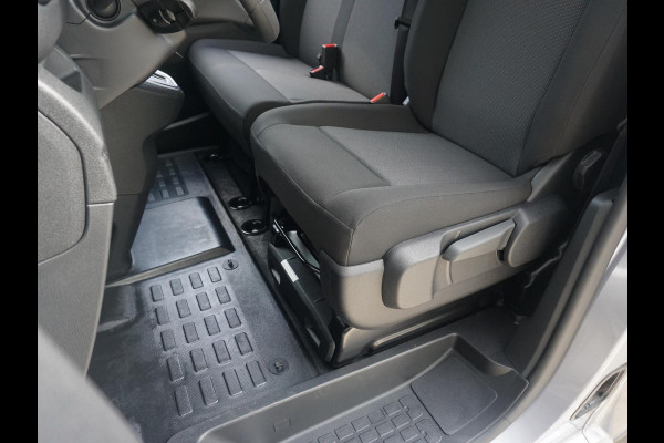 Opel Vivaro Electric L3 75 kWh | tot 8 jaar garantie | navigatie incl. Apple Carplay | airco | parkeersensoren | e-Call pakket | 3-zitplaatsen | rijklaarprijs